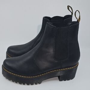 Dr. Martens Black Burnished Wyoming Leather Rometty